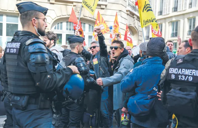 Francuska walka do końca w przegranej sprawie [OPINIA]