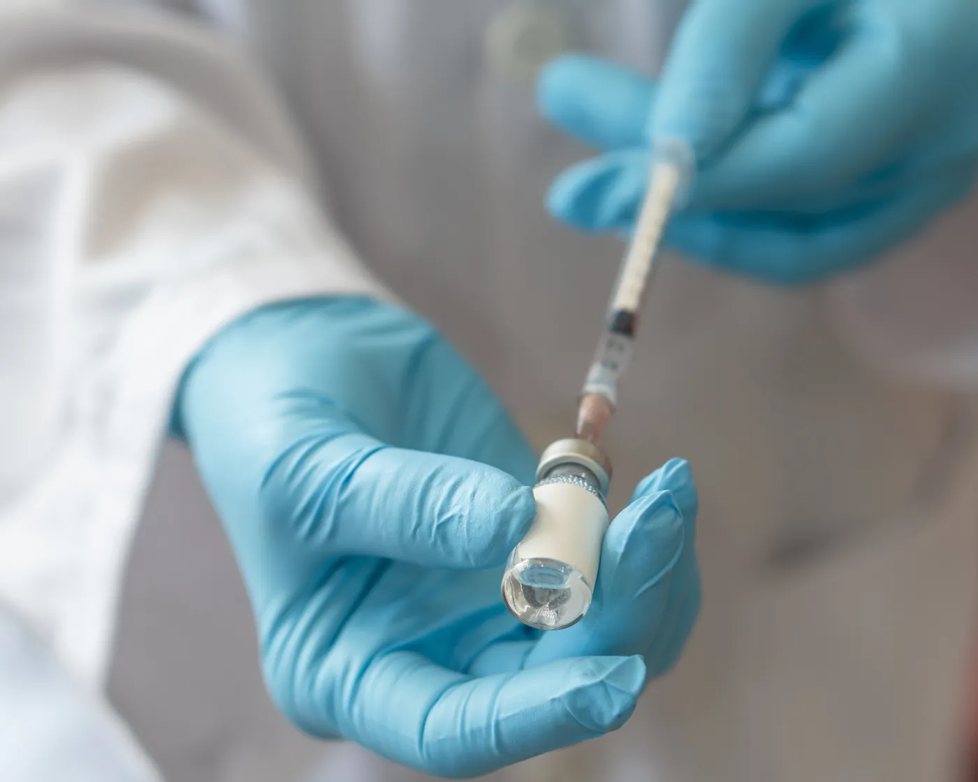 Biologiczny lek dostaniesz w aptece? "Przestępcy mogą dostrzec szansę na łatwy zarobek"