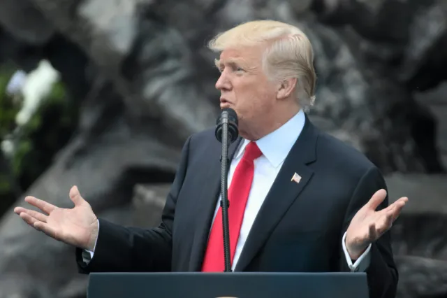 Trump wstrzymuje pomoc wojskową dla Ukrainy. "Skupia się na pokoju"