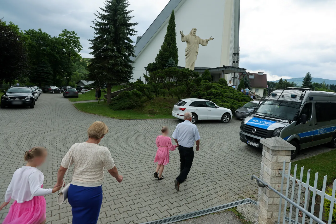 Dziś pogrzeb ofiar zabójstwa w Starej Wsi. Jest apel rodziny brutalnie zamordowanego małżeństwa