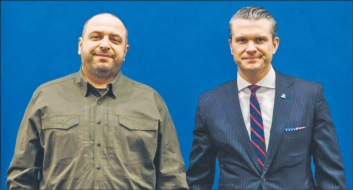Minister obrony Ukrainy Rustem Umierow i sekretarz obrony USA Pete Hegseth