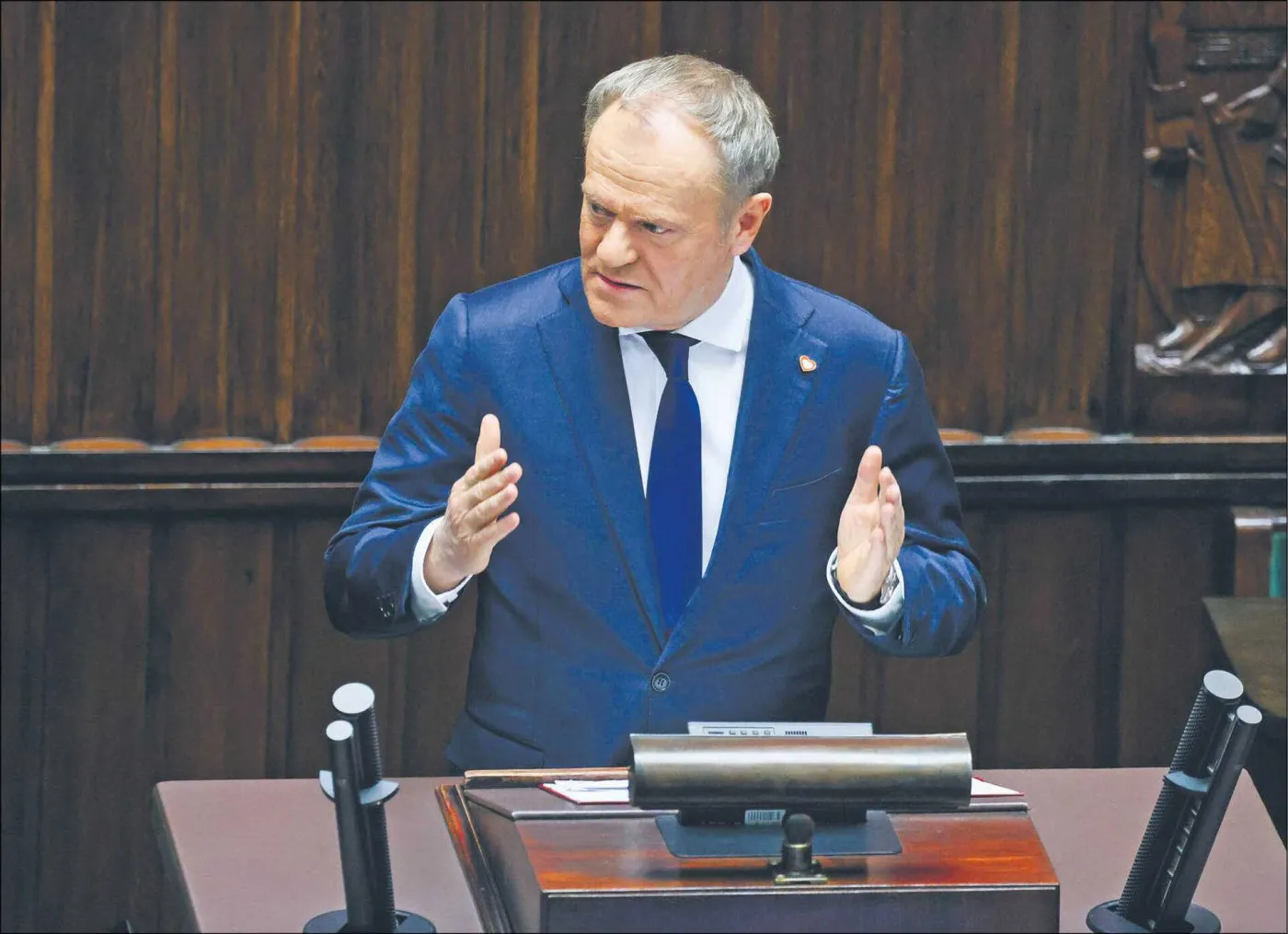 Premier spokojny o wotum