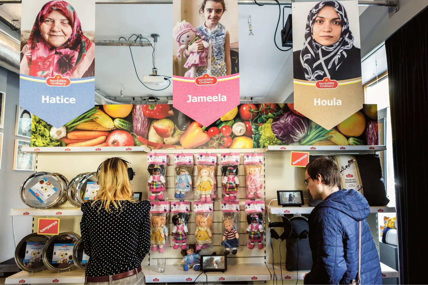 Zwyczajne sklepy, tylko ludzie w niezwyczajnej sytuacji