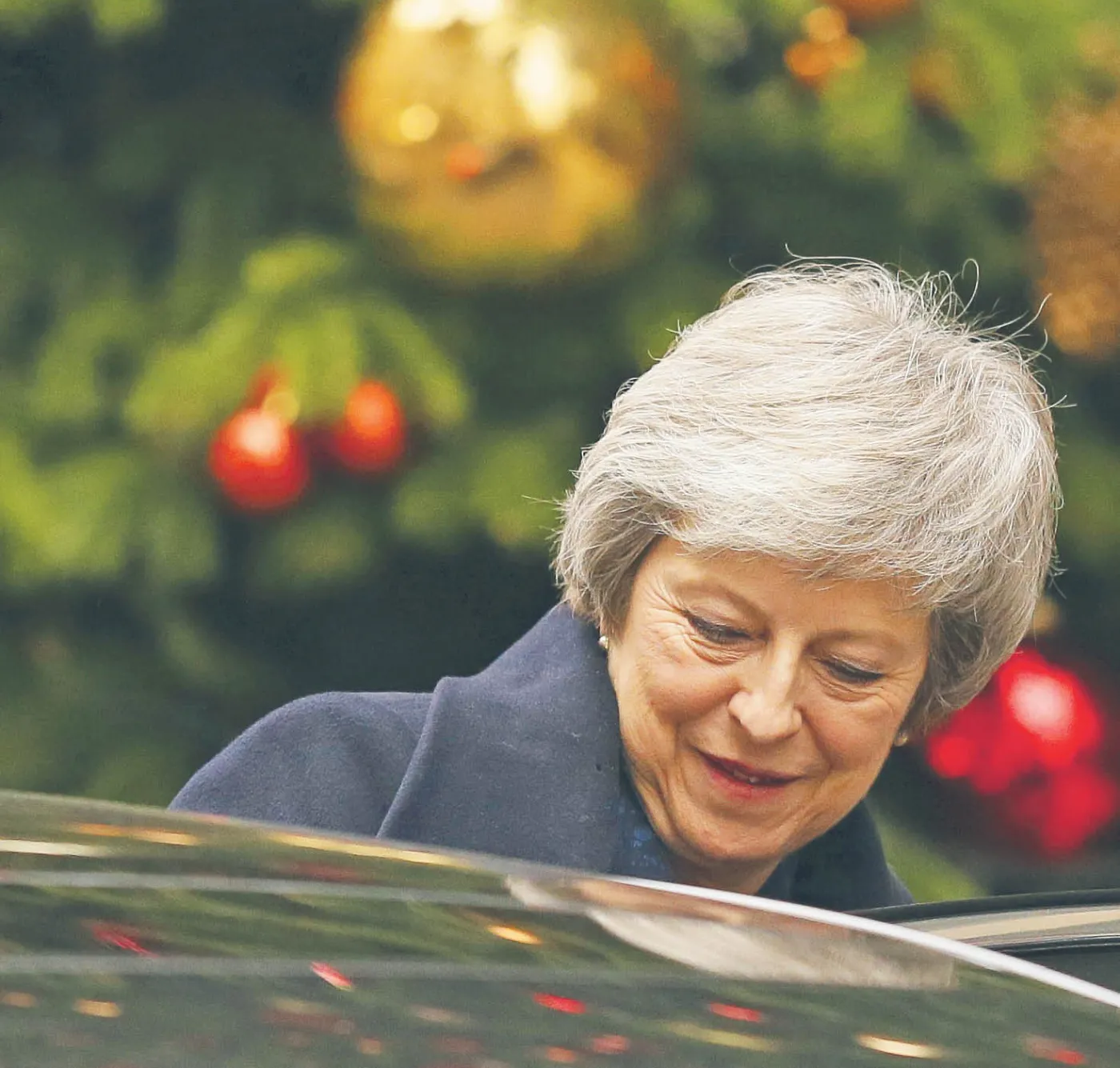 Premier May osłabiona, ale przetrwała