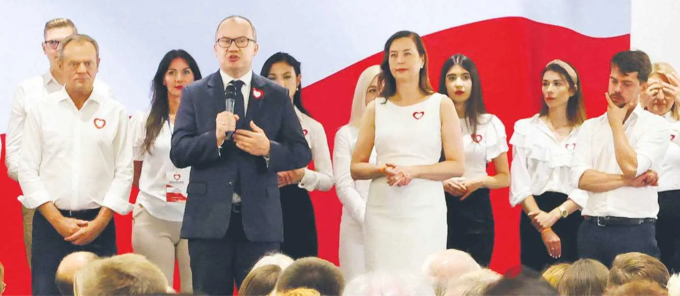 Opozycja odsłania wyborcze karty