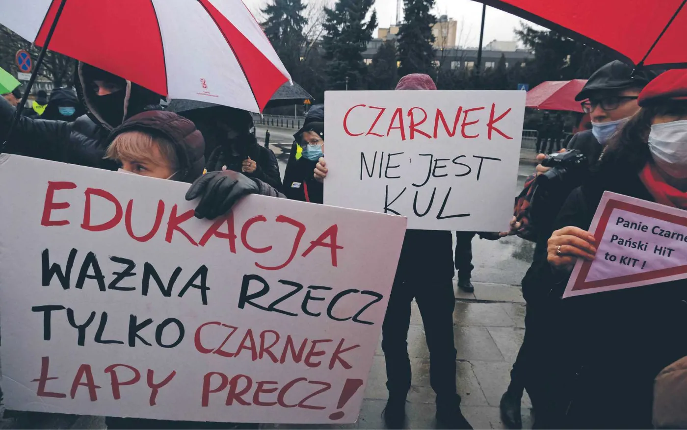 Nauczyciele: tak napiętej sytuacji nie było od 2019 r.