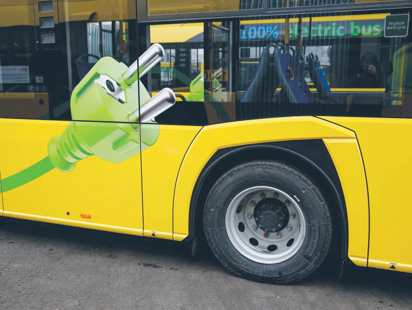 Narodowy, elektryczny autobus odjechał w siną dal