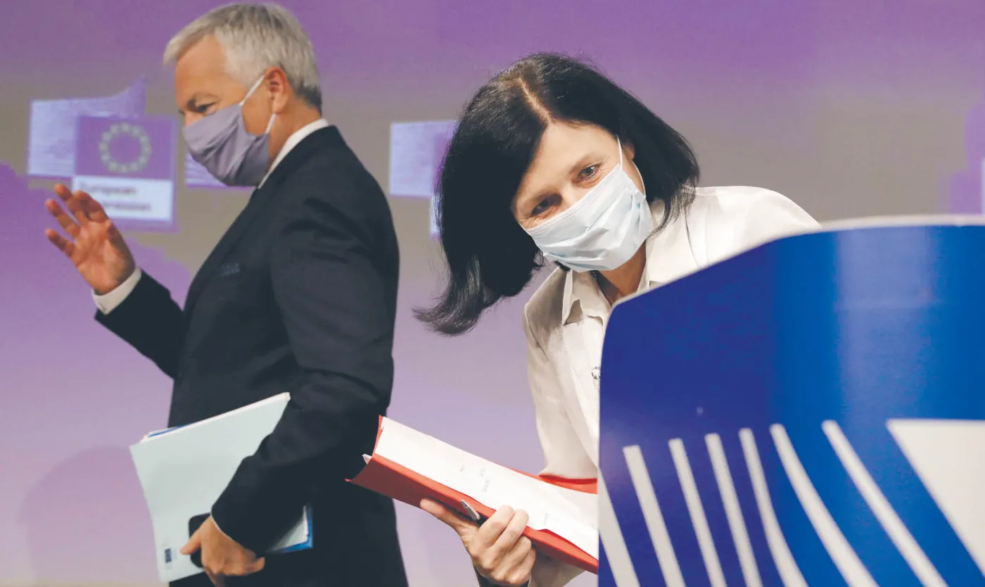 Chocholi taniec PiS, czyli rzecz o deptaniu wartości polskich i europejskich
