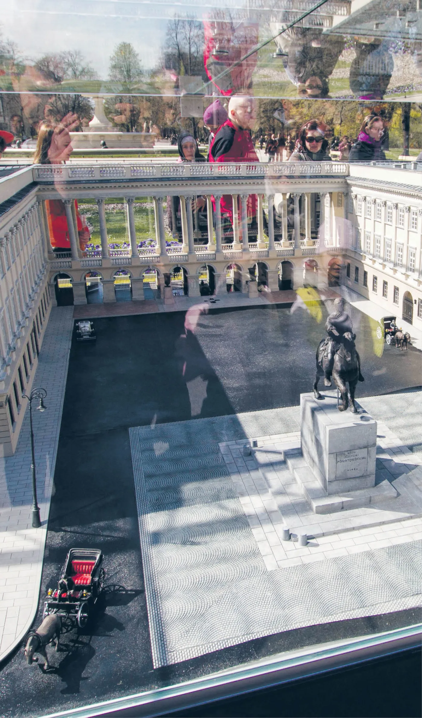 Pałacowa umowa nabiera kształtów