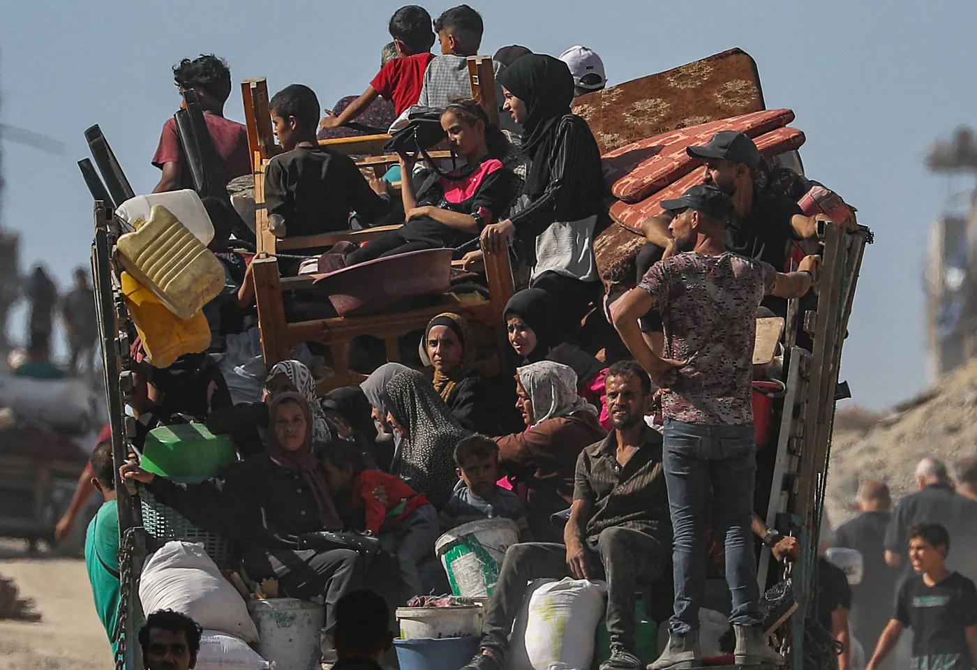 Uwolnienie zakładników przez Hamas. Międzynarodowy Komitet Czerwonego Krzyża potwierdza przekazanie 7 osób