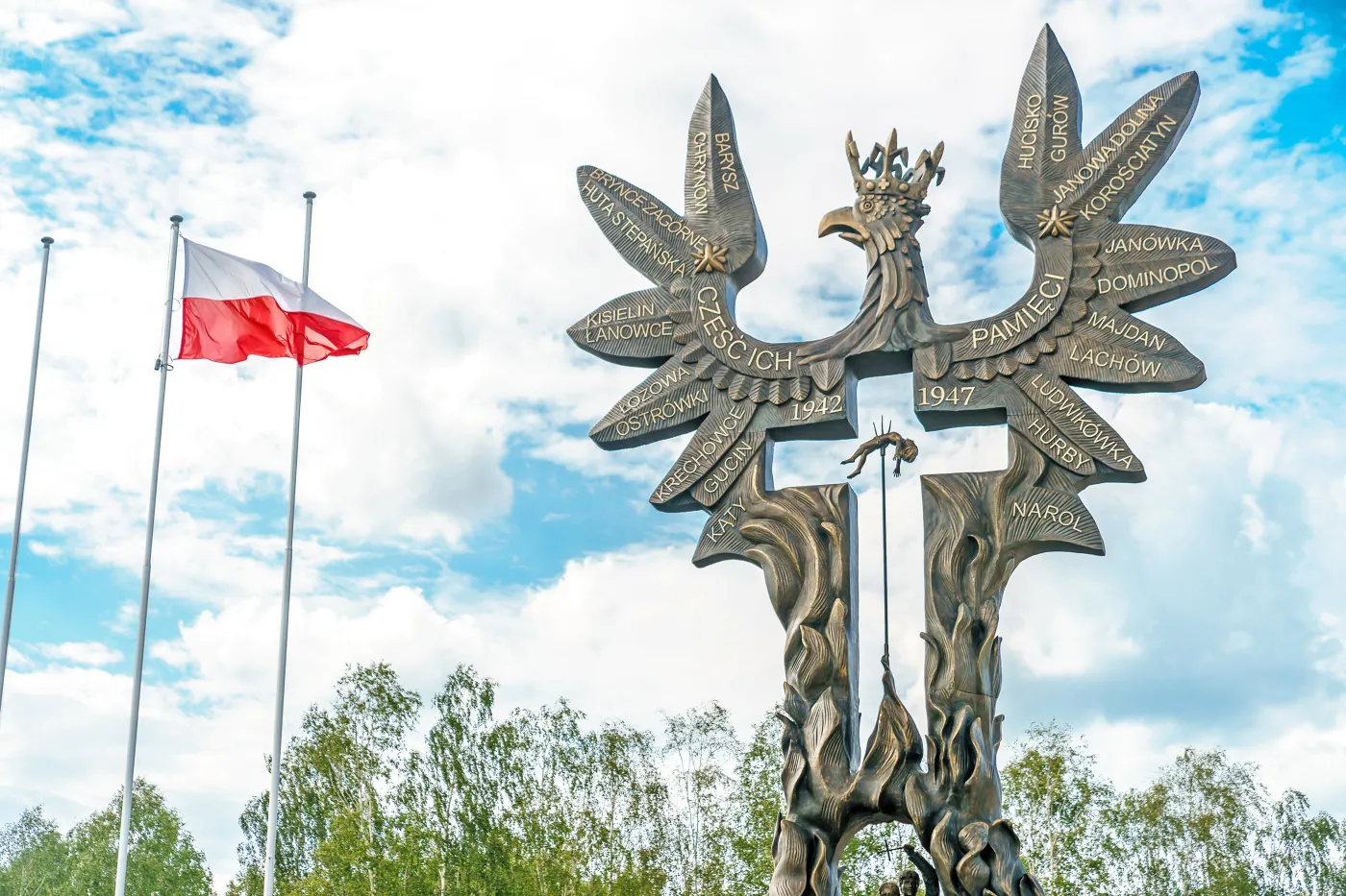 Ekshumacje to oznaka pewnej normalności