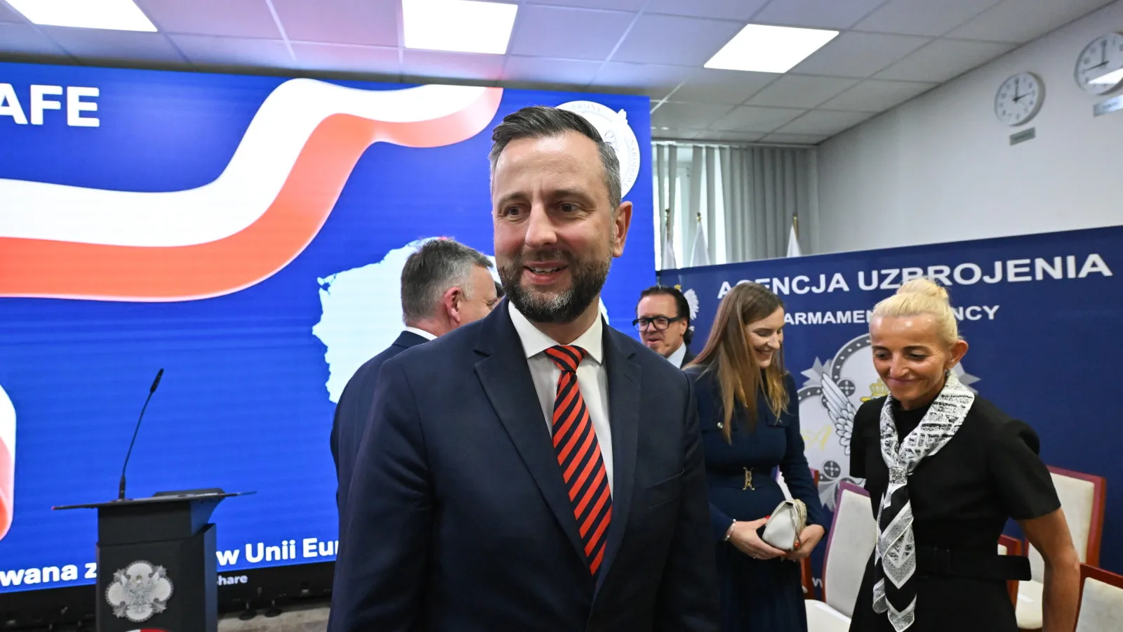 Wojsko kupuje kolejne drony i amunicję krążącą. MON podpisał umowy z WB Electronics