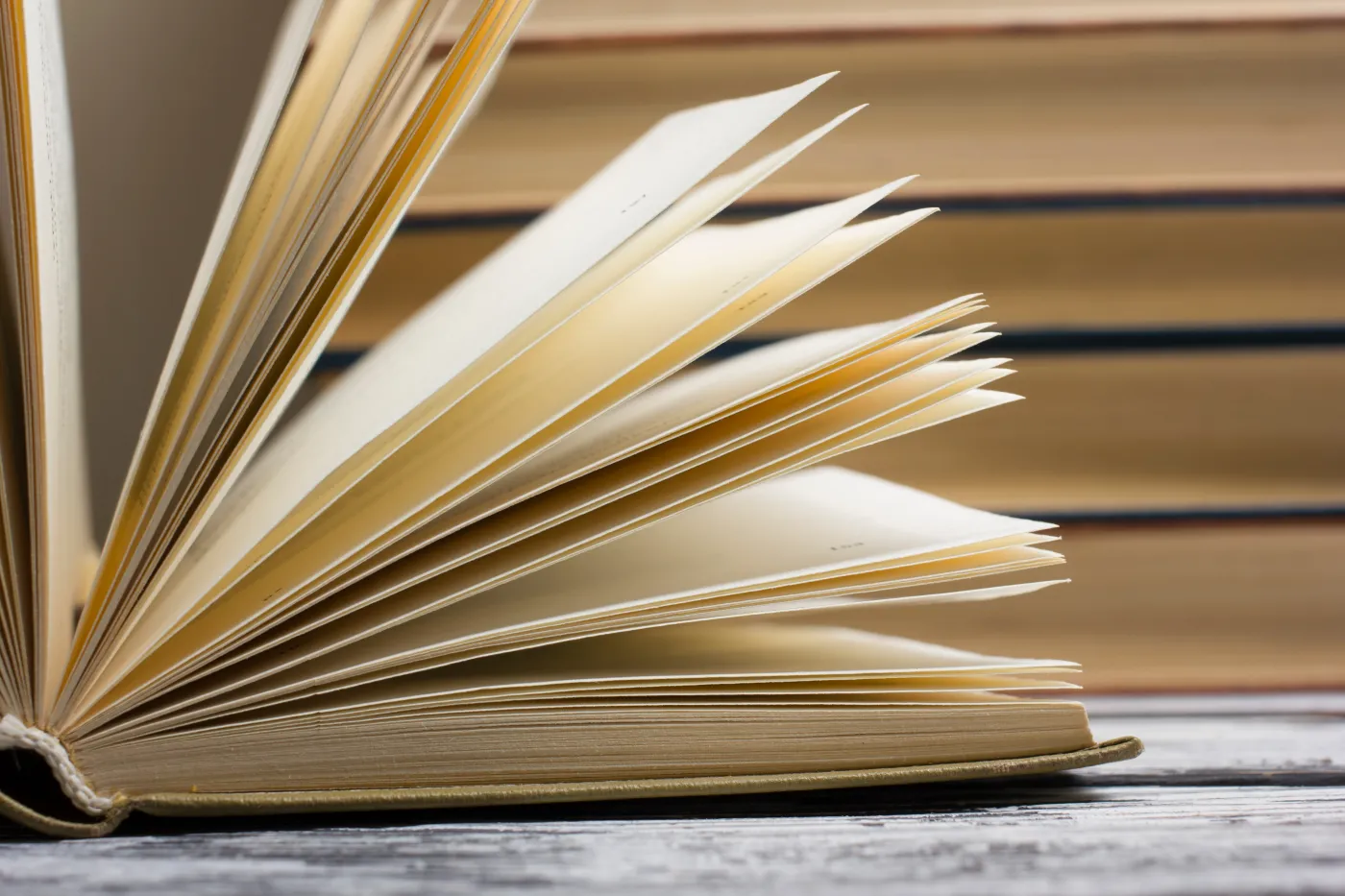 Open,Book,,Hardback,Books,On,Wooden,Table.,Back,To,School.