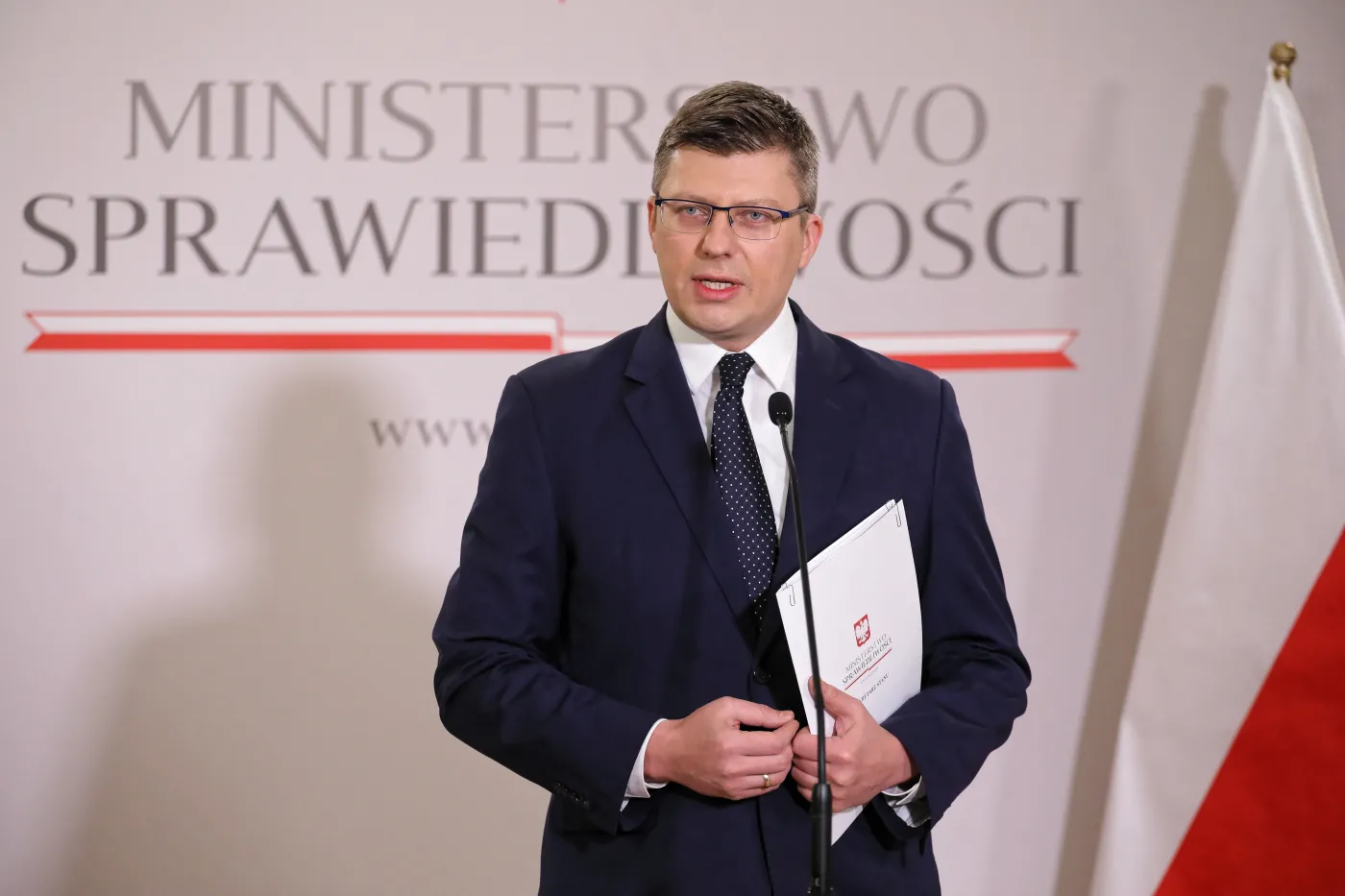 Warchoł: Zwróciłem się do brytyjskiego szpitala o podłączenie do aparatury Polaka w śpiączce. Mam nadzieję, że szpital traktuje poważnie polskiego pacjenta