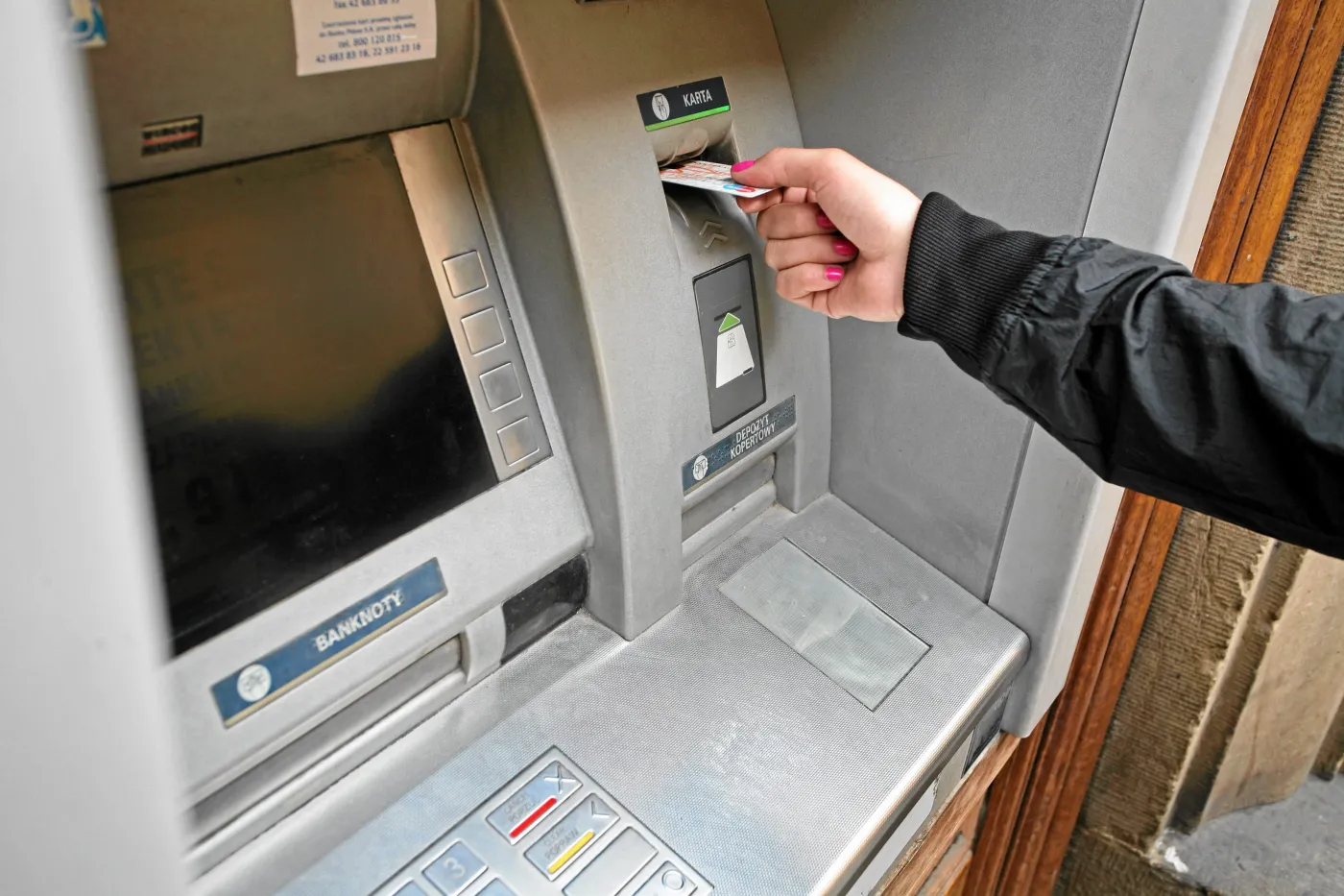 Od 23 września będą problemy z pobraniem gotówki? Ważna informacja dla użytkowników bankomatów