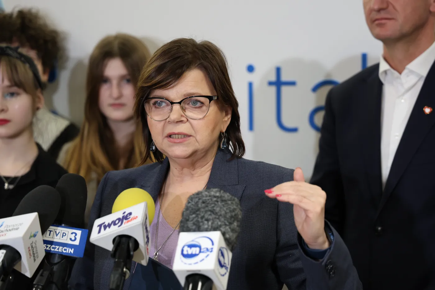 Lekarze zarabiają 300 tys. zł miesięcznie? Są oburzeni słowami minister zdrowia. Sprawdzamy, ile wynoszą ich wynagrodzenia