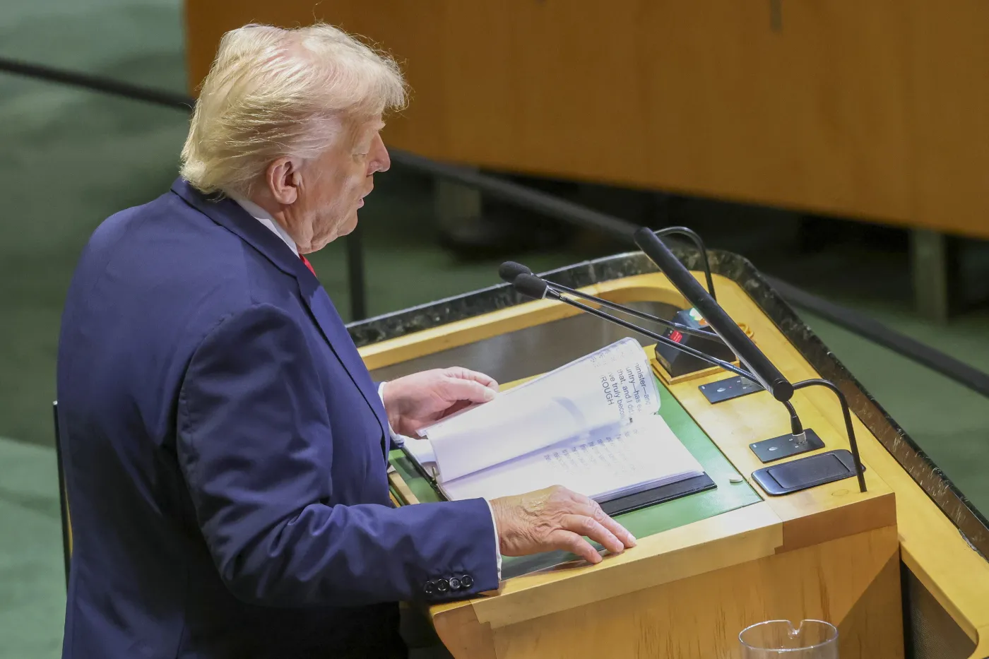 Trumpa interesuje własne podwórko