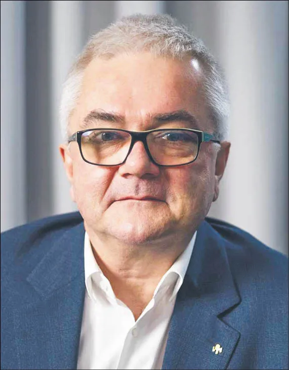 Prof. dr hab. n. med. Andrzej M. Fal, prezes Polskiego Towarzystwa Zdrowia Publicznego