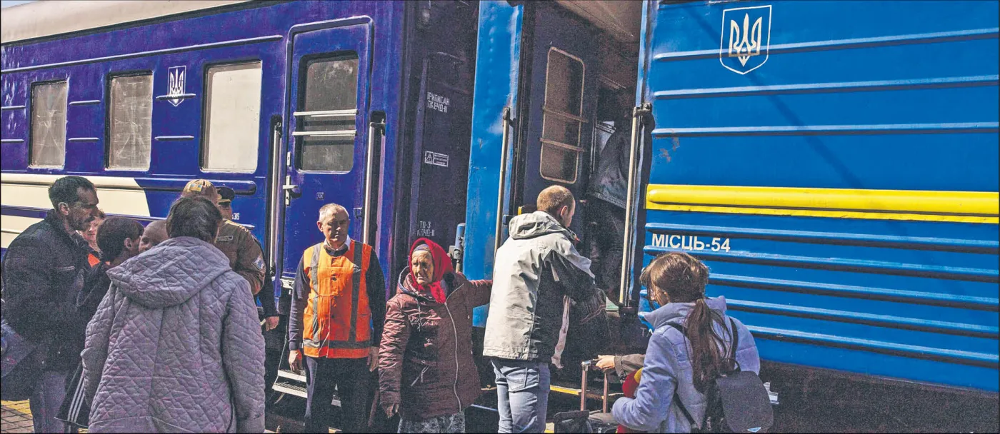 Mróz i brak prądu wypędzą ludzi z domów, ale nie z kraju
