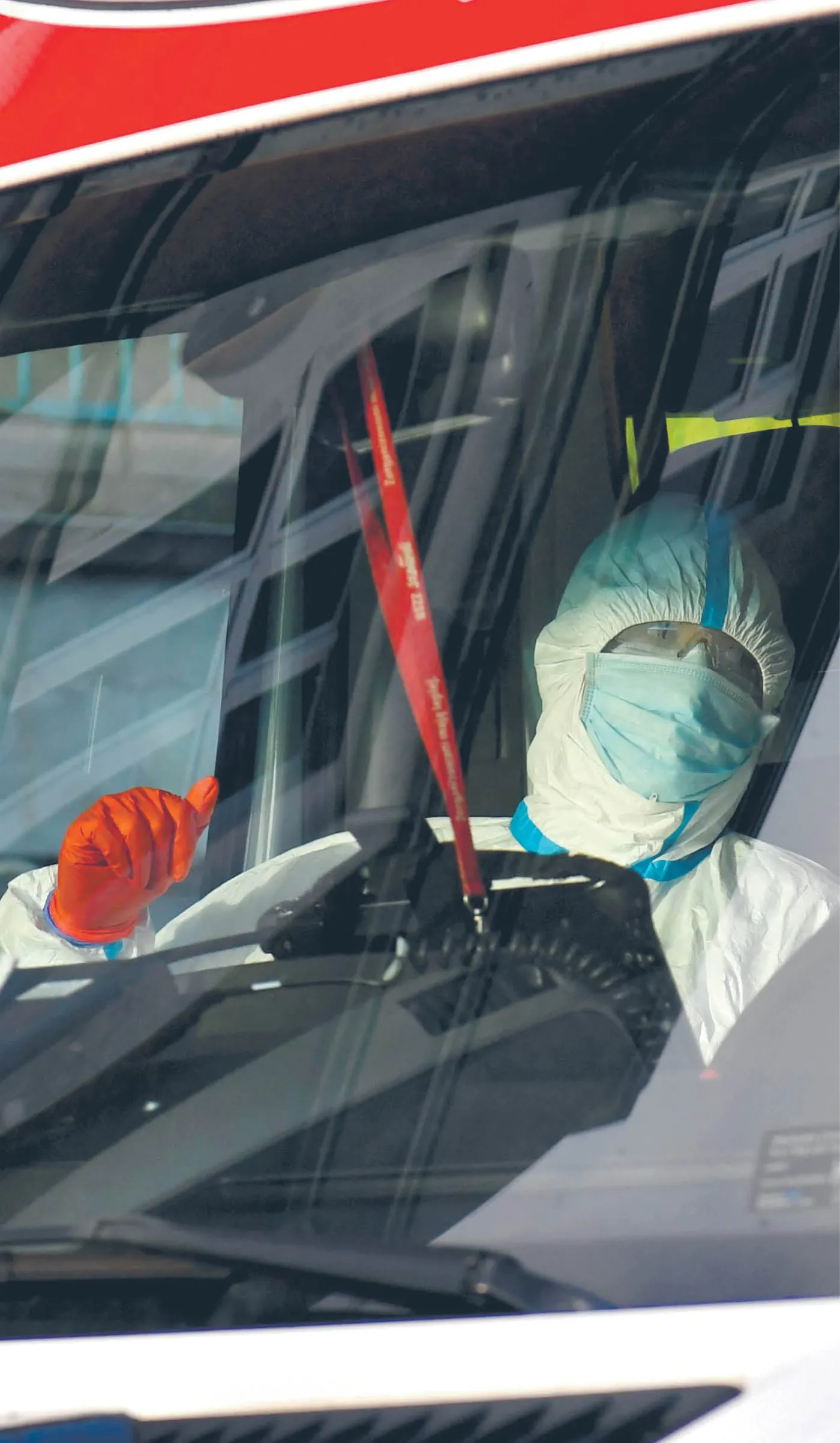 Grozi nam epidemia, ale wolimy się leczyć niż szczepić