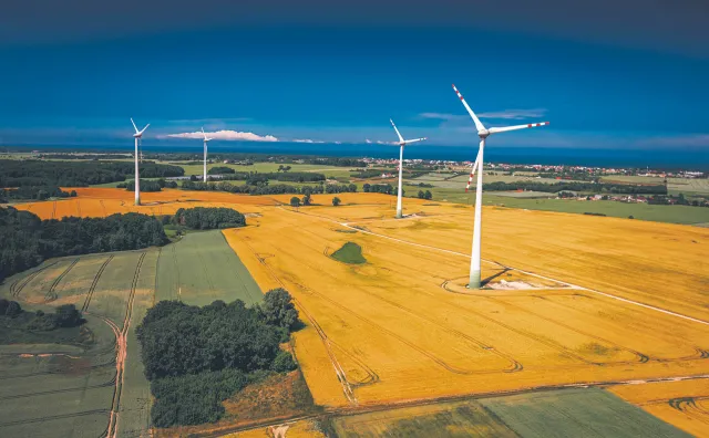 Ustawa wiatrakowa wreszcie w Sejmie. Skorzystać na niej mają także osoby mieszkające w sąsiedztwie farm wiatrowych