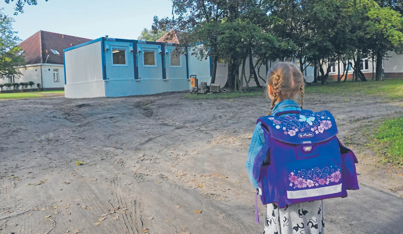 Polska szkoła prowizorki: lekcje w kontenerze