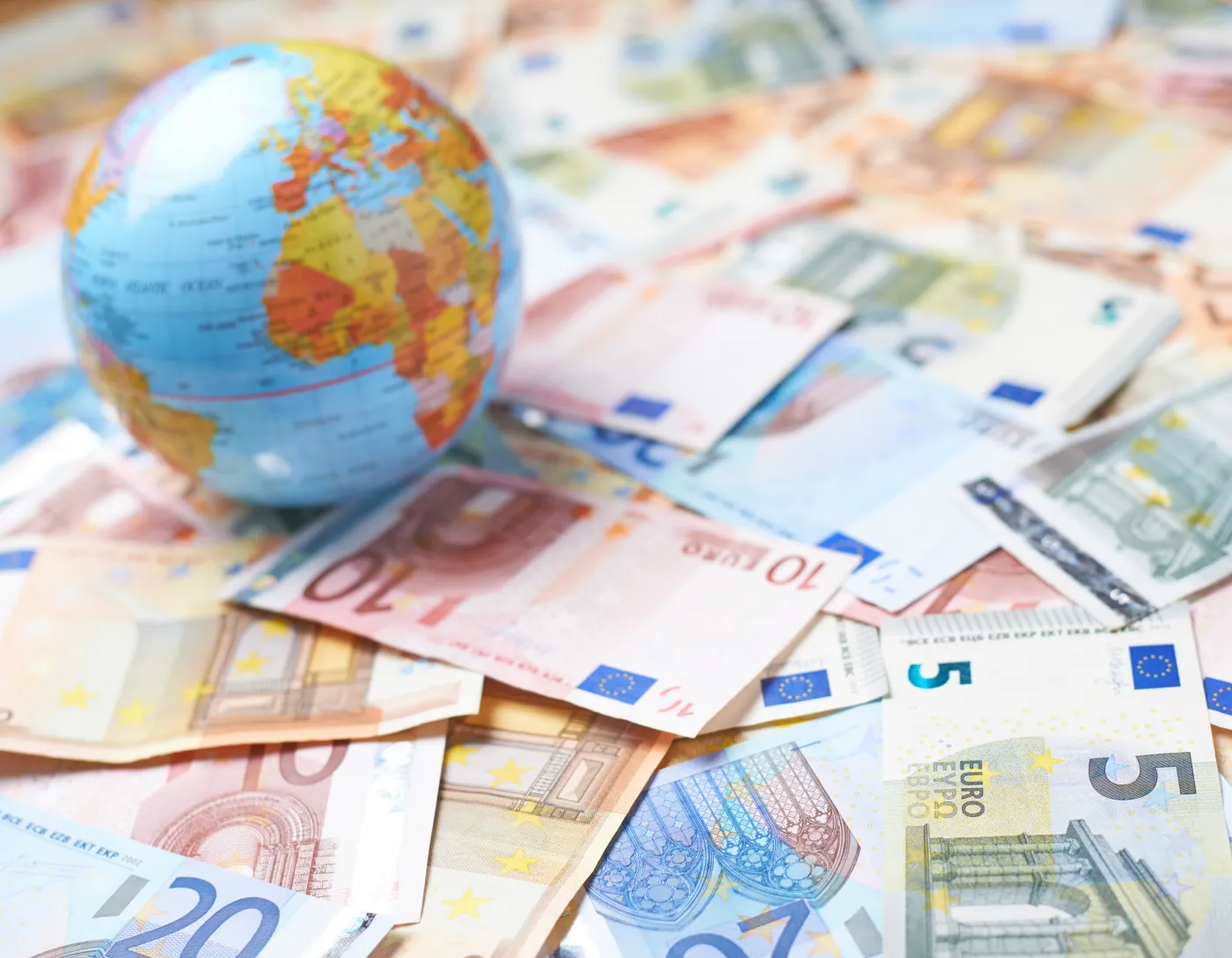 Miliardy obrotów dziennie, ale złoty daleko na liście najważniejszych światowych walut