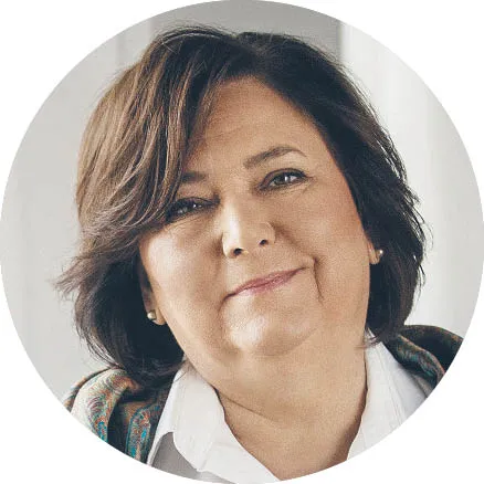 ANNA KOMOROWSKA ma