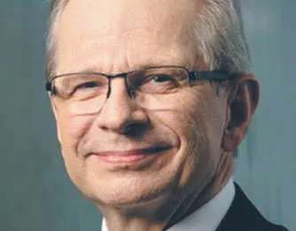 Piotr Cyburt od 1999 r. prezes instytucji funkcjonuj