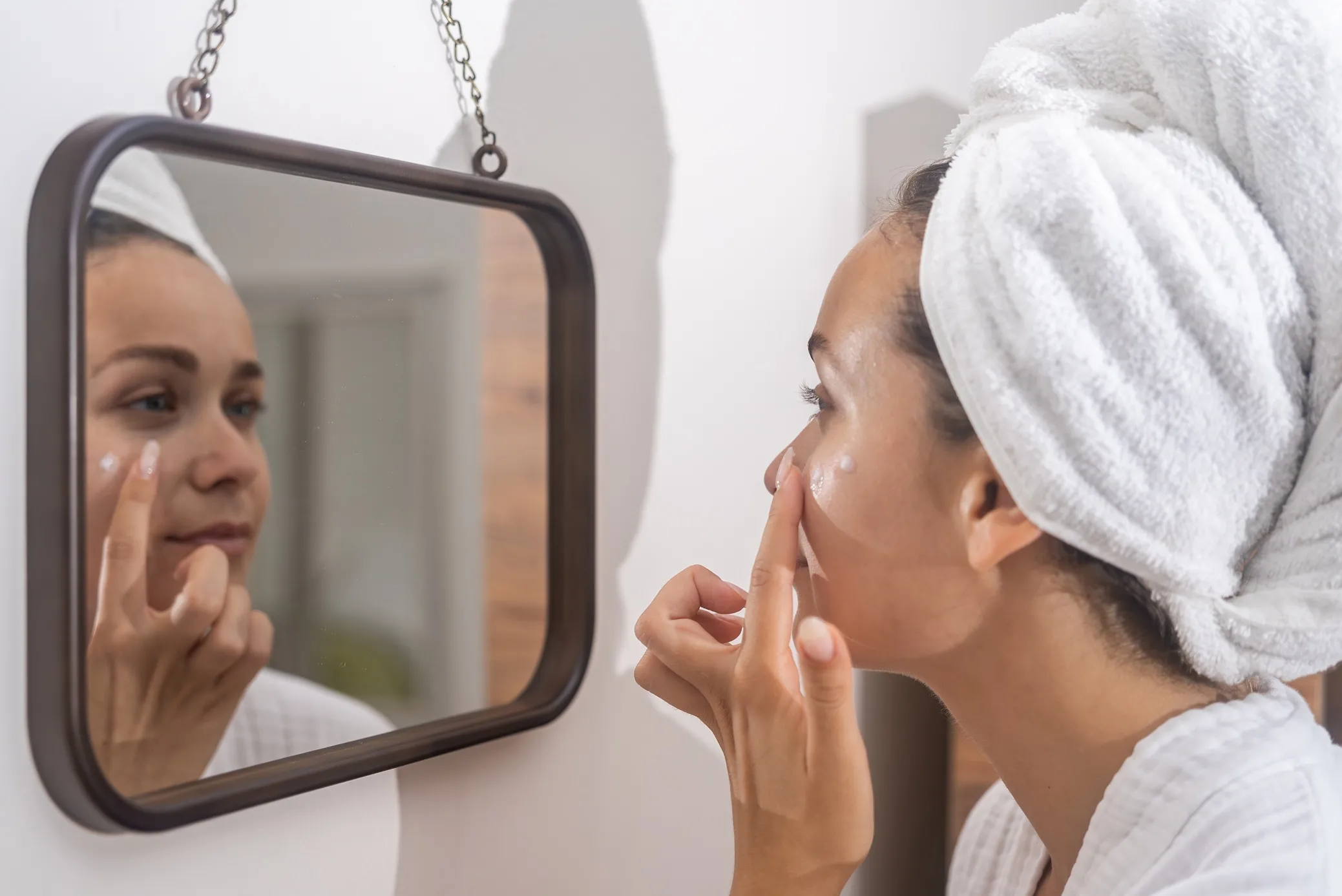 Dermoreksja zbiera wśród dzieci coraz większe żniwa. Eksperci alarmują: to efekt mediów społecznościowych