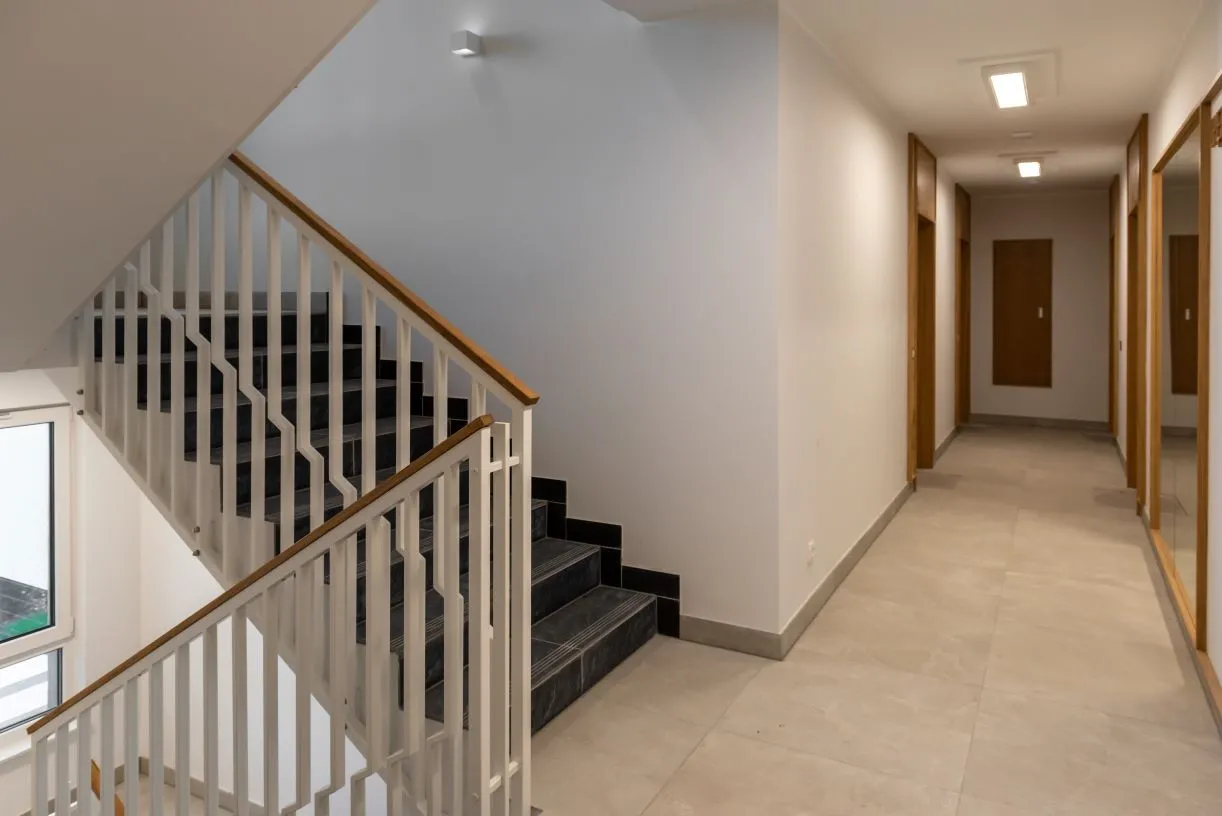 Ustalenie metrażu mieszkania z antresolą. Po zmianach miało być prościej, a nie jest