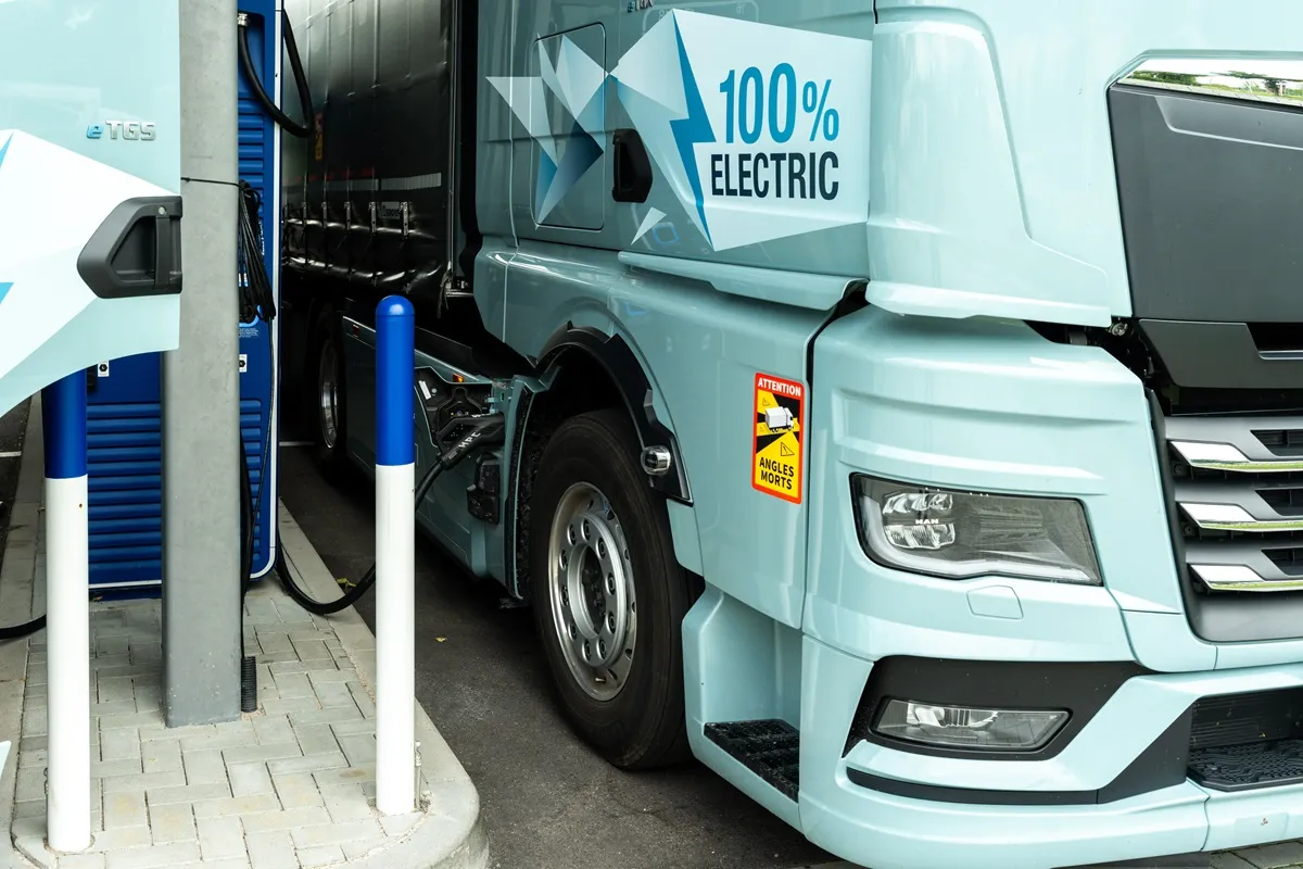 elektryczne ciężarówki zeroemisyjne tiry