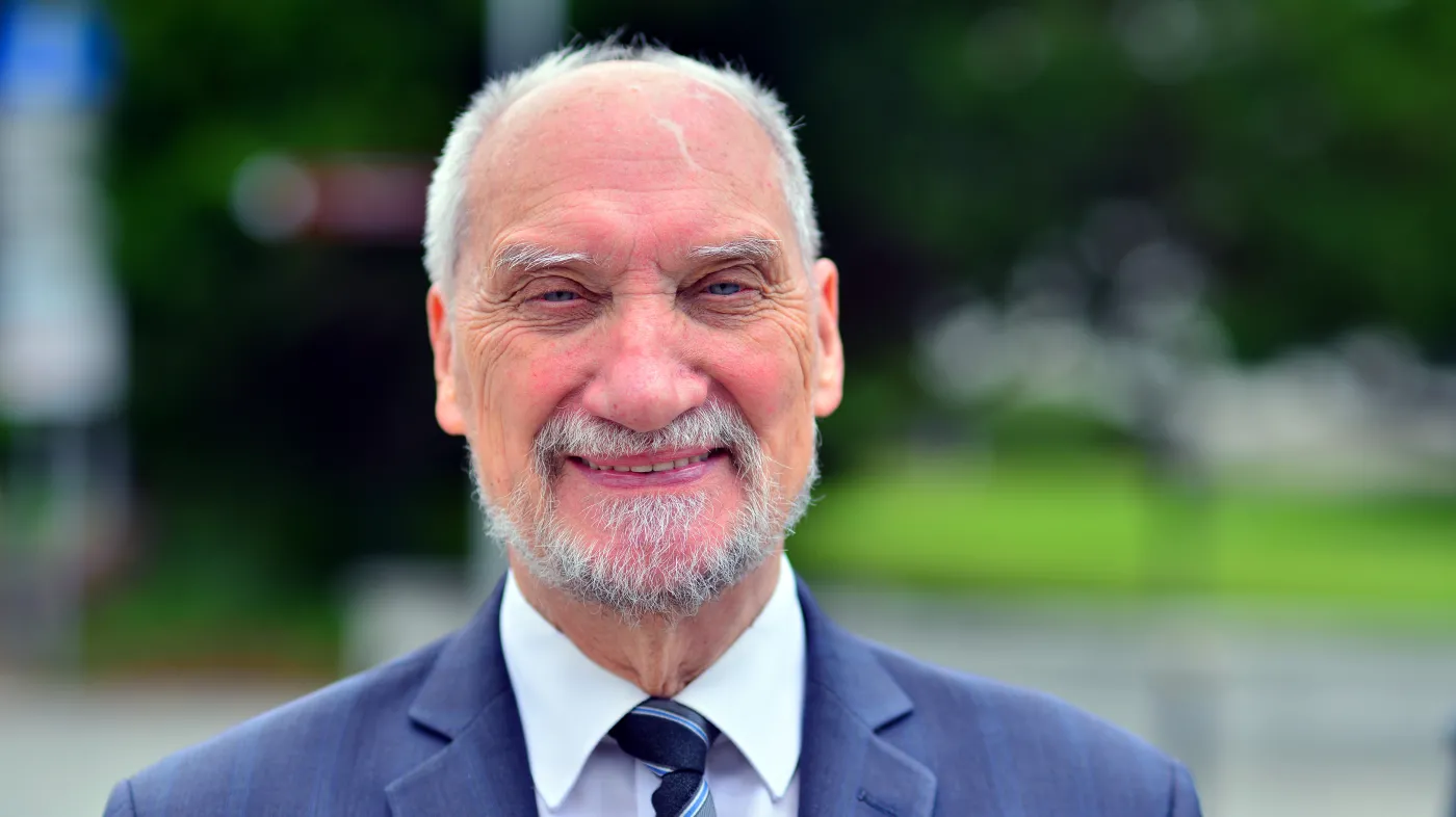 Macierewicz w końcu się doigrał? Prokuratura postawiła posłowi PiS zarzuty