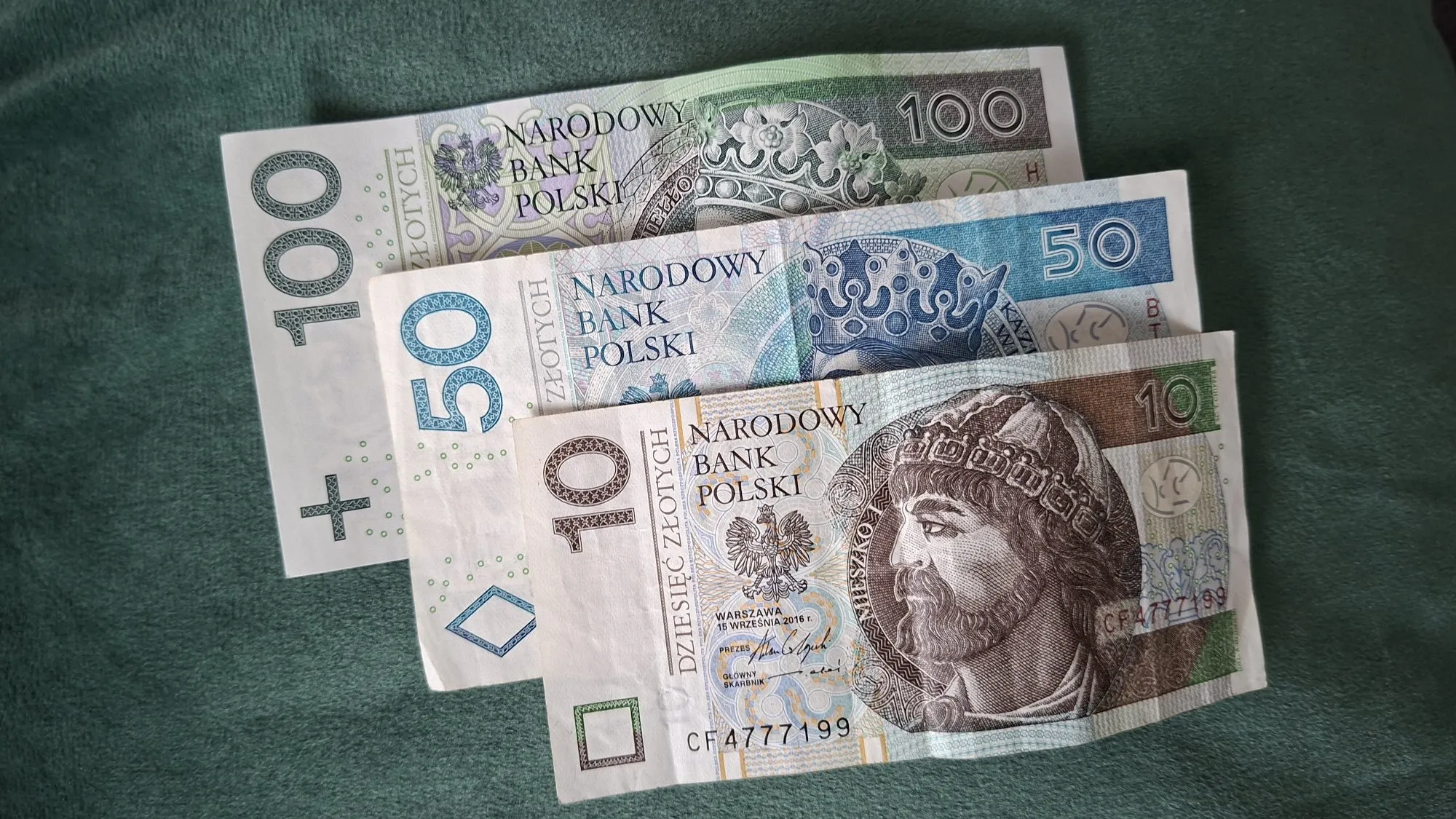 Spóźniłeś się ze zgłoszeniem darowizny? Możesz uniknąć podatku. Skarbówka przywróci termin