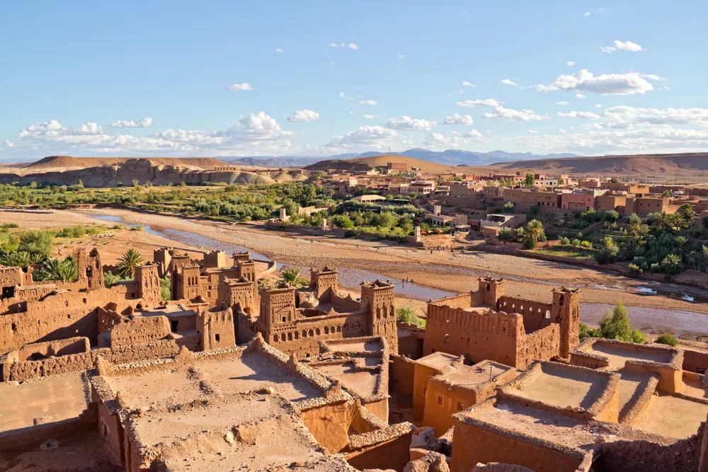1076052-fortified-city-ksar-with-mud-houses-in-the-kasbah-ait-benhaddou-near-ouarzazate.jpg