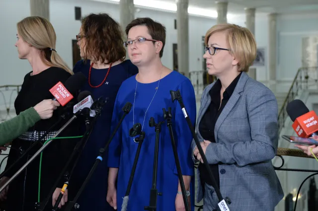 Nowoczesna apeluje: Zablokujmy "katastrofę plus" w edukacji