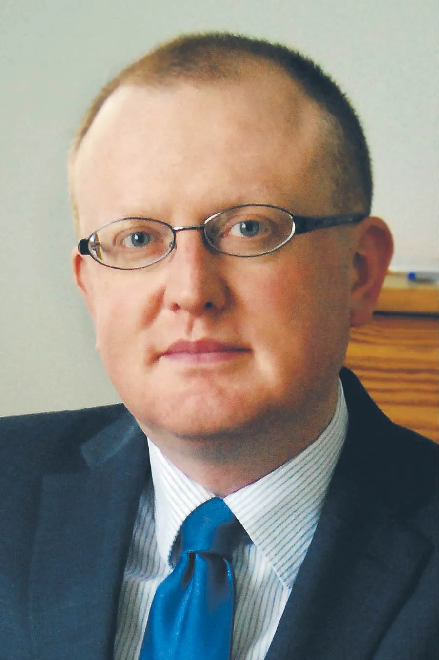dr hab. Marcin Dziurda, adiunkt w Katedrze Postępowania Cywilnego na Wydziale Prawa i Administracji Uniwersytetu Warszawskiego; radca prawny, w latach 2006-2012 prezes Prokuratorii Generalnej Skarbu Państwa