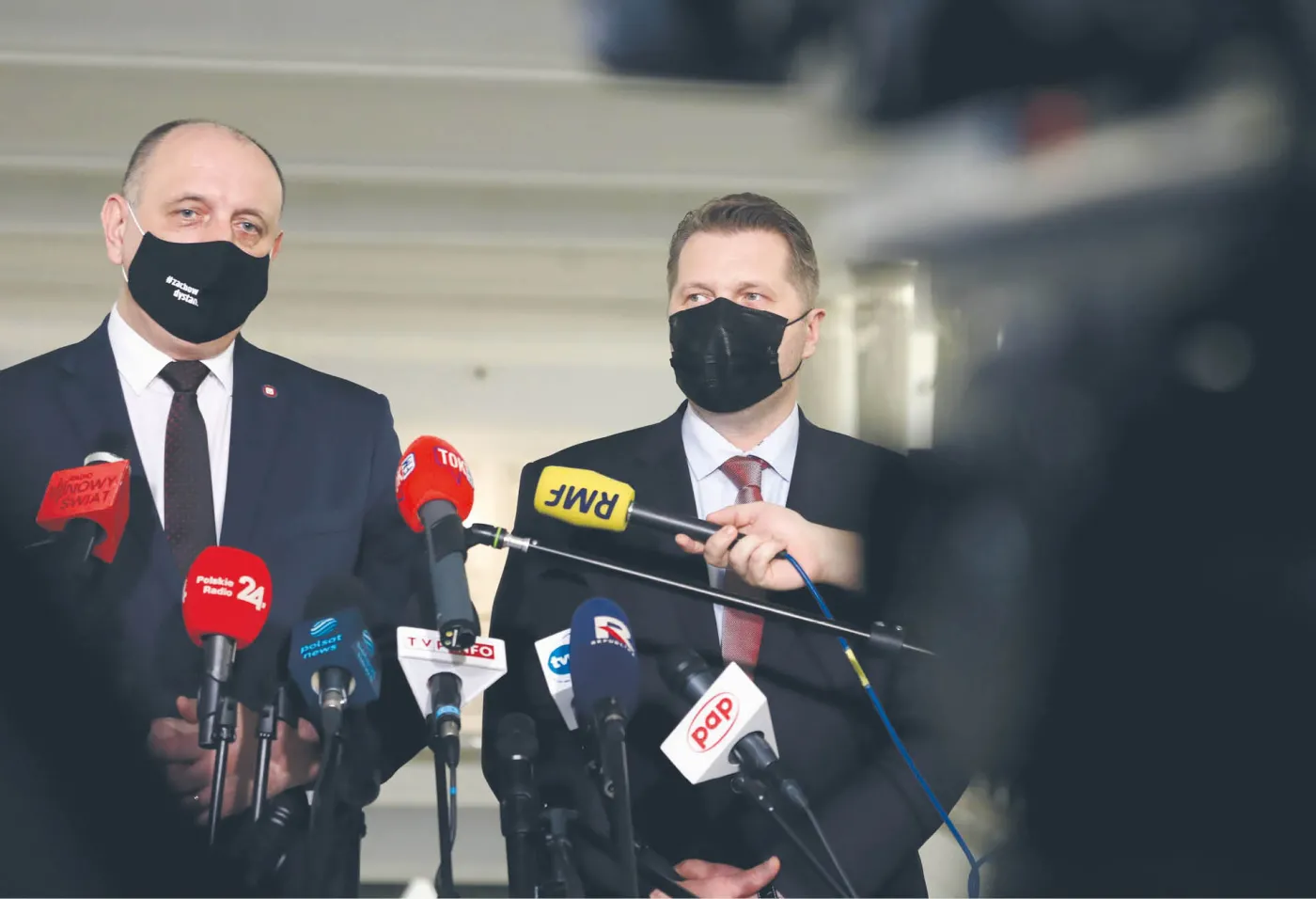 Karuzela z pomysłami w środku V fali