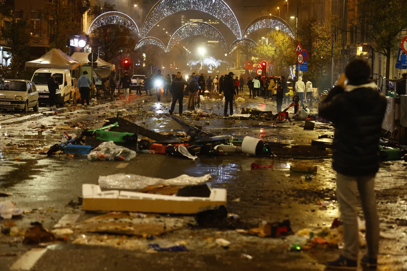 Zamieszki i starcia z policją w Belgii i Holandii po meczu Maroko-Belgia