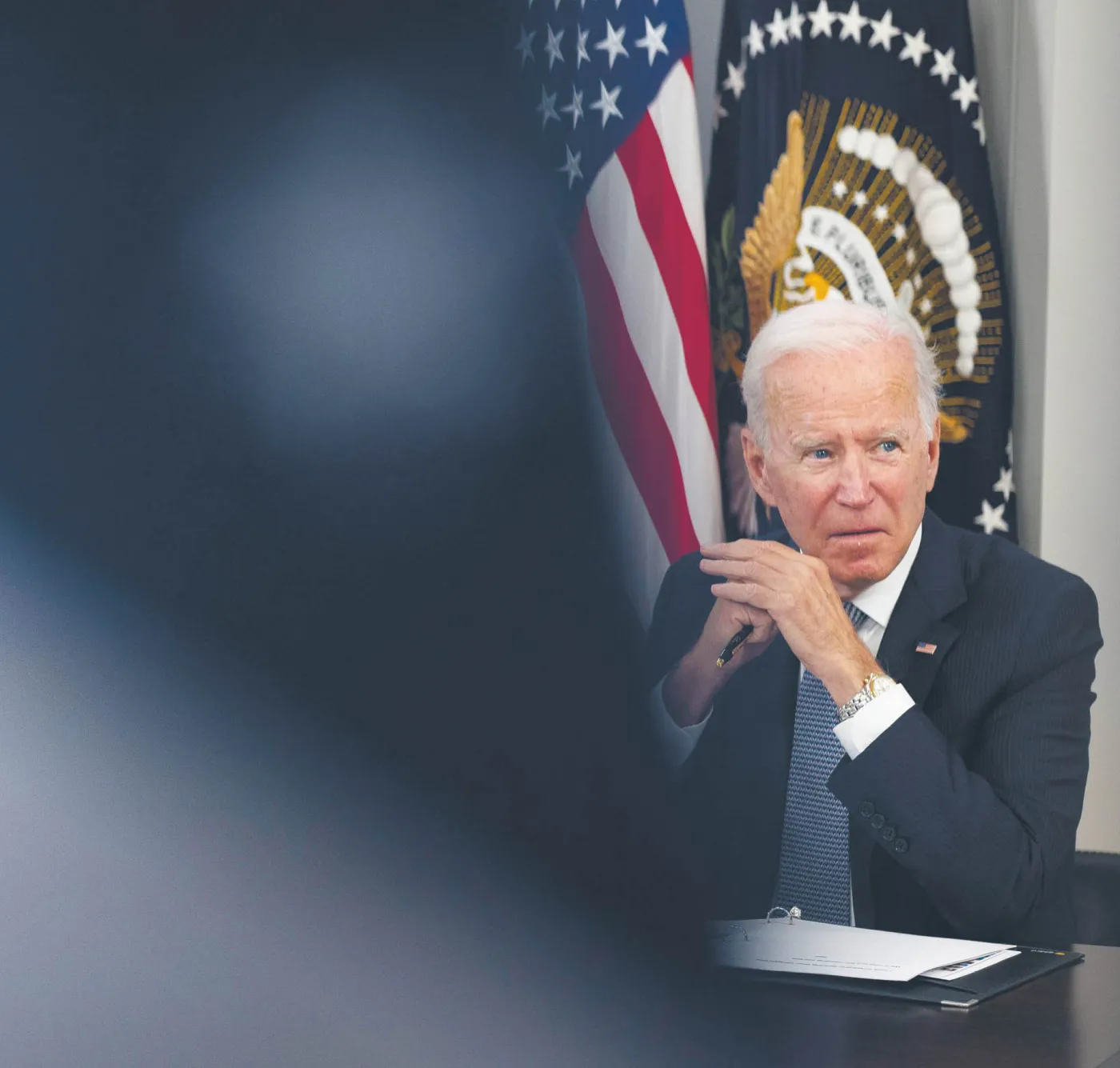 Prezydent Biden zaostrzył przepisy o sprzedaży broni palnej