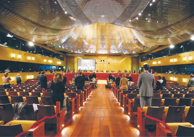 TSUE: Sąd musi pominąć wyrok SN wydany przez nieprawidłowo powołanych sędziów. Polacy stracą prawo do skargi kasacyjnej?