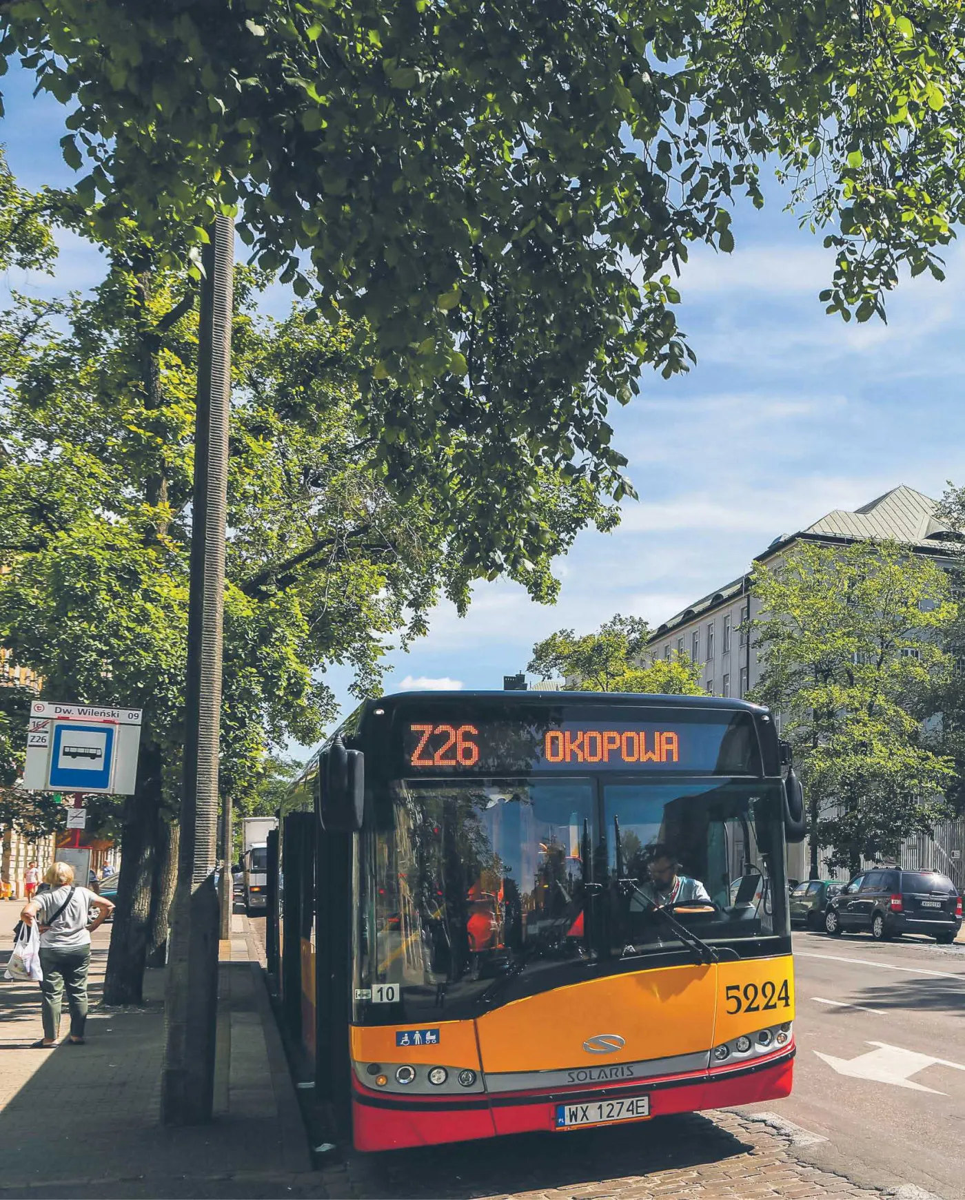 W Warszawie we wrześniu na ulice wyjedzie o 100 autobusów mniej niż przed wakacjami