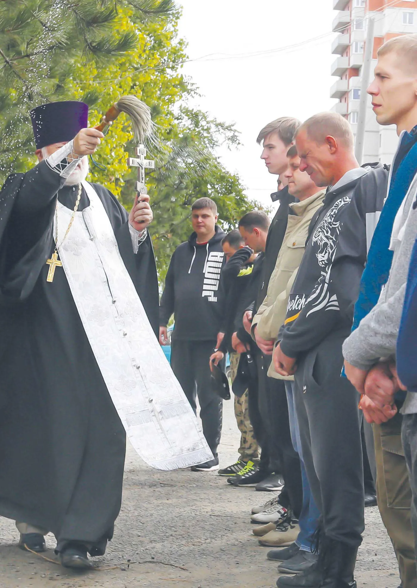 Ucieczka przed branką i sine bataliony Putina