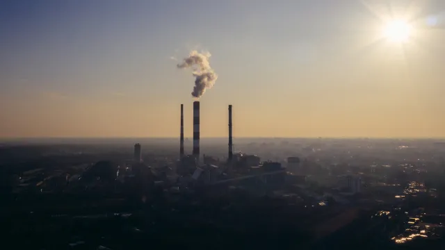 Komisja sejmowa przyjęła poprawki do projektu nowego systemu wsparcia dla odbiorców ciepła