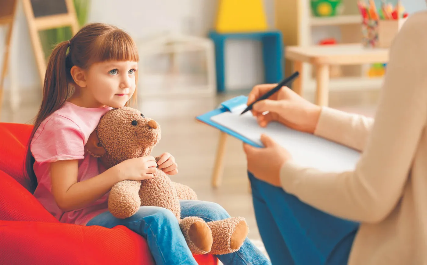 MEN nie ma pieniędzy. Za etaty zapłacą rodzice