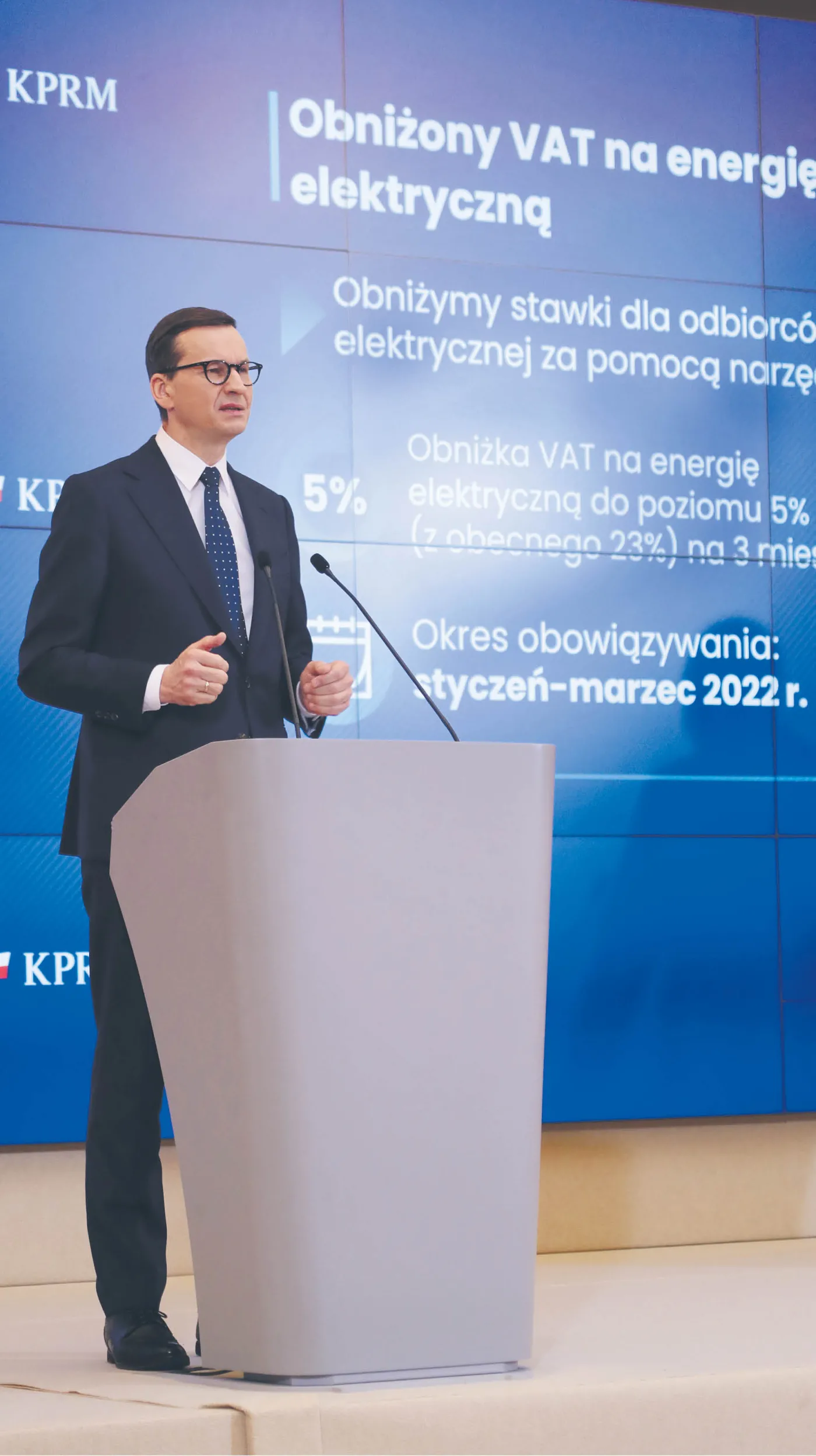 - Znaczna cz