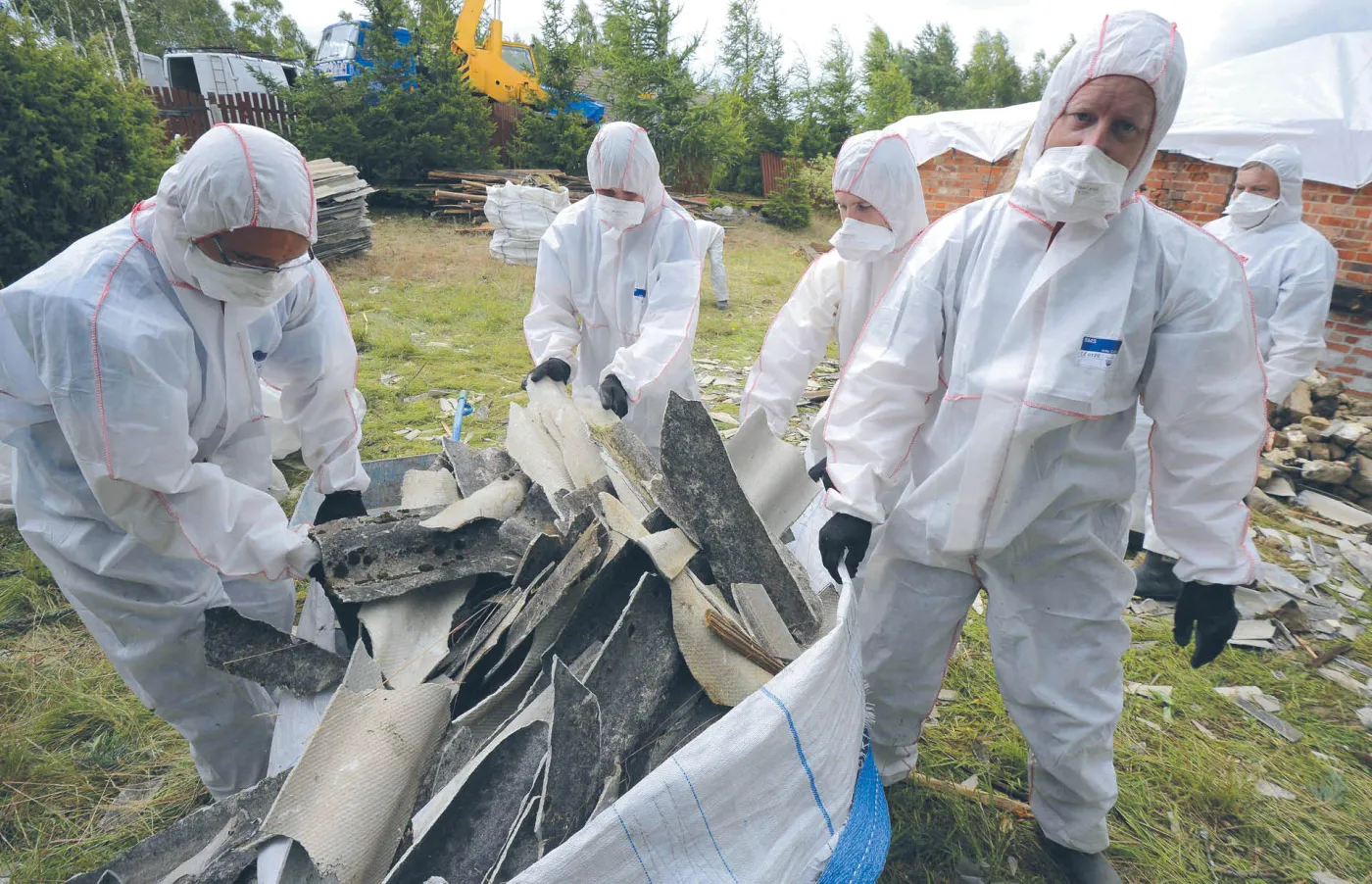 Azbest wciąż truje byłych pracowników