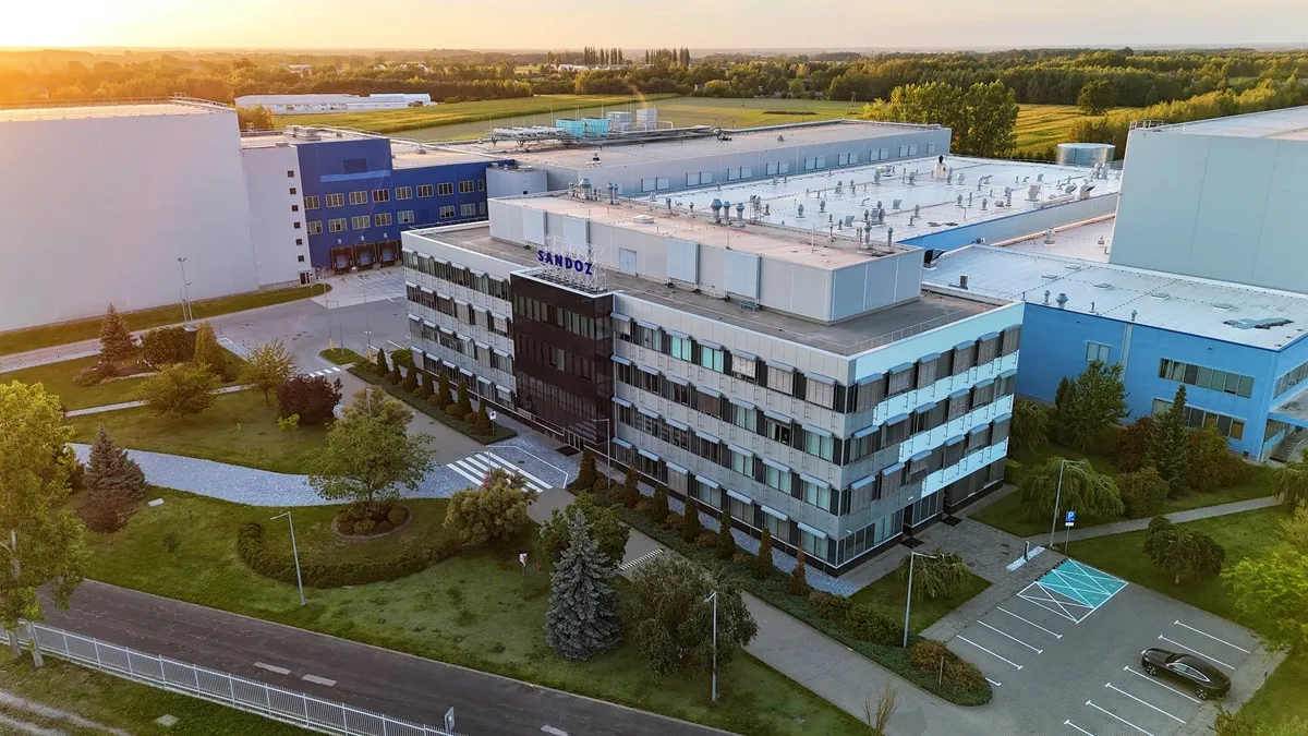 Zakład produkująco-pakujący Sandoz w Strykowie koło Łodzi
