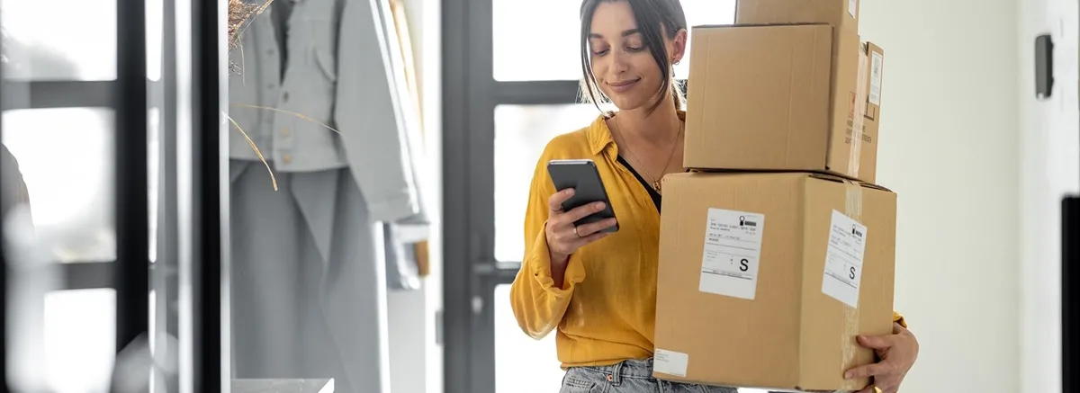 W jaki sposób kontrolować koszty dostawy w e-commerce? Kurier i Paczkomat® w modelu B2B