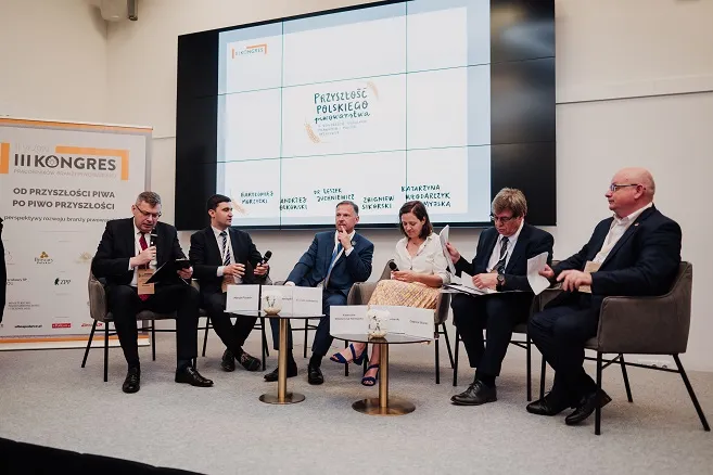 4246461-iii-kongres-pracownikow-branzy-piwowarskiej-2.jpg